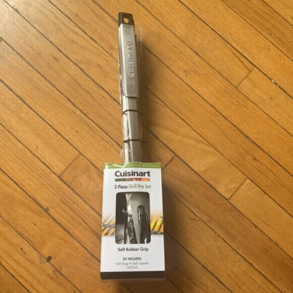 NEW charcoal grill + Cuisinart BBQ Professional Grilling Tool Set - Picture 4 of 7